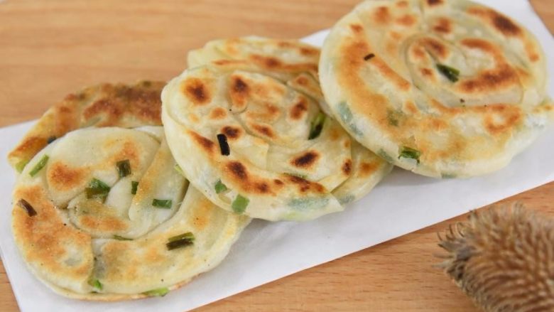 走遍了大半个上海,终于吃到了对味的葱油饼