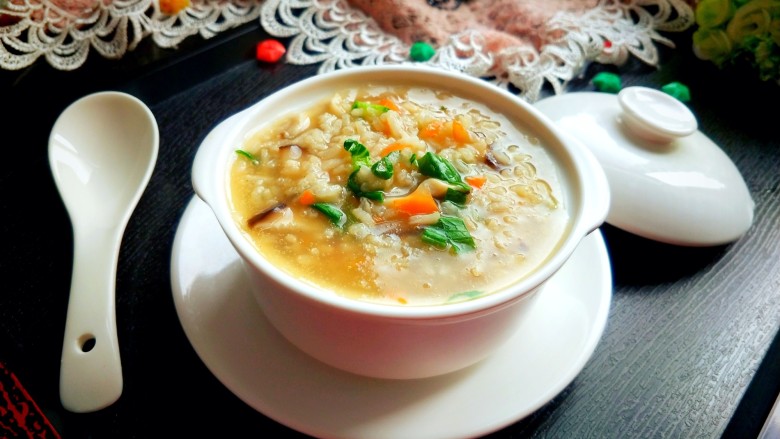 清理肠胃香菇胡萝卜粥