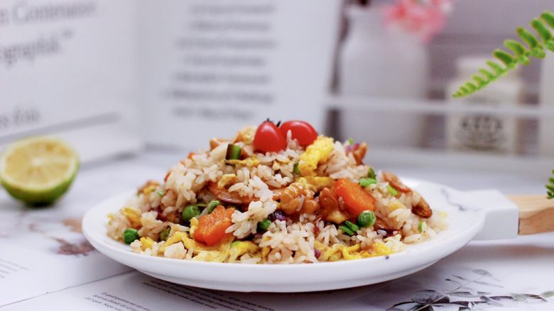 核桃仁虾干时蔬蛋炒饭