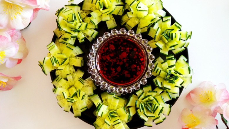 黄瓜花朵拼盘
