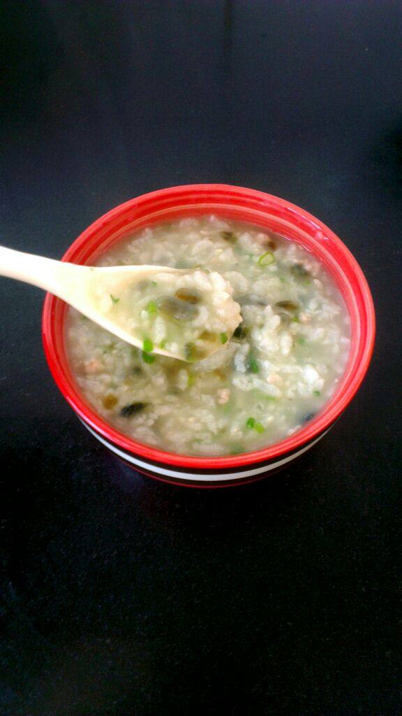 自制皮蛋瘦肉粥