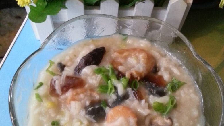 香菇皮蛋虾仁粥健康美颜餐