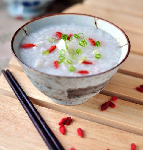 鸡汁枸杞山药粥