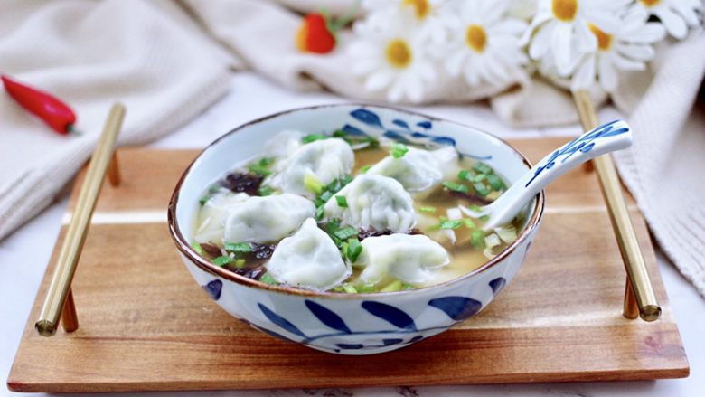 快手酸汤大馅馄饨