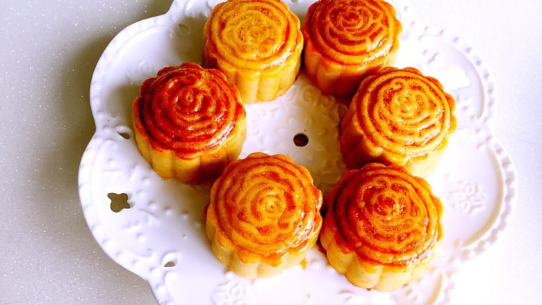 广式绿豆沙蛋黄月饼＋中秋食饼记