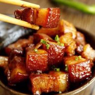 人生不止眼前的苟且，还有让人流口水的红烧