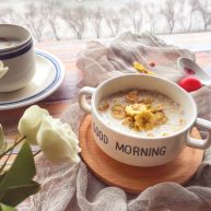 辅食10M：香蕉牛奶燕麦粥