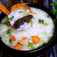 剩米饭也有春天-海鲜杂蔬粥