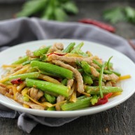 芹菜土豆炒肉丝