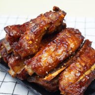 蜜汁烤排骨