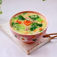 生滚猪肝时蔬小米粥