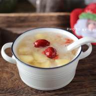 银耳苹果红枣羹