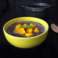 芒果椰汁黑米粥