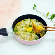 蛋抱韭菜饺子