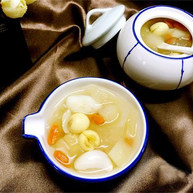 银耳百合雪梨汤
