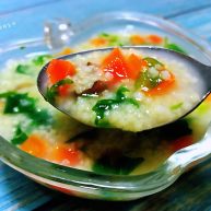 冬日暖心菜胡萝卜小米粥