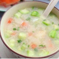 番茄丝瓜补钙粥