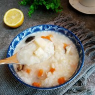 宝宝辅食鳕鱼胡萝卜香菇粥