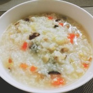 蔬菜香菇猪肉粥