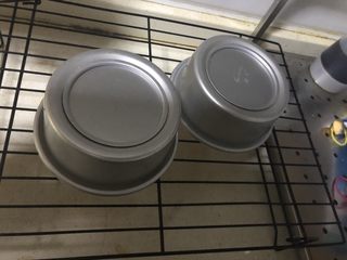 19、杨扬佳带你体验不一样的戚风蛋糕——葱油戚风蛋糕,倒扣晾凉。