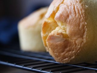 12、纸杯蛋糕,这样的杯子蛋糕几乎不会回缩！柔软细腻！