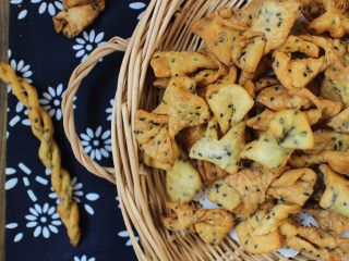 10、麻叶,稍微凉却在吃会比较脆