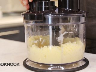 9、太妃糖酱无花果蛋糕,快速地打匀