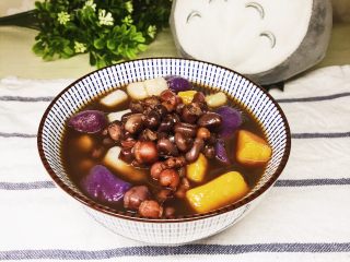 18、超Q弹的手工芋圆,加了红豆的黑糖芋圆甜水。