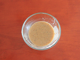 3、自制椒盐芝麻烧饼,面粉30g、食用油30g、花椒盐混合后调匀备用。