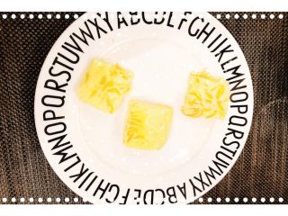 6、红柚鸡蛋糕,切成小块摆盘！