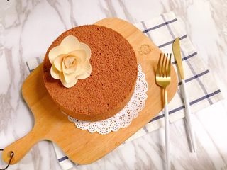 15、六寸可可戚风蛋糕,等完全凉透后脱模