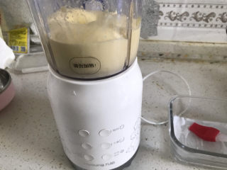 6、山药鸡蛋糕,开始绞打成糊