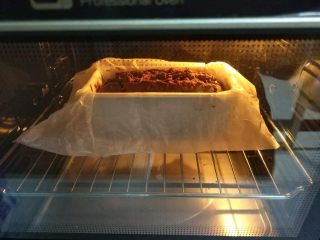 16、可可磅蛋糕,30分钟烤完后调至上管150度下管160度15分钟，这样做出来的磅蛋糕口感不会干，也不会湿而粘腻