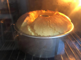 18、黄油中空戚风,膨胀的真漂亮。