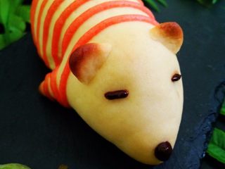 18、＃甜味＃暖暖熊香肠烧果子,萌萌哒暖暖熊好可爱呦！