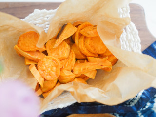 11、9个月以上辅食健康零食烤番薯片,这个番薯太好吃了，一定要控制好量哦，不要一次吃太多了