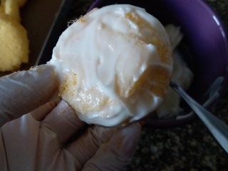 14、肉松小贝,全身抹上沙拉酱