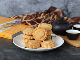 14、全麦饼干,饼干烤熟后取出放凉