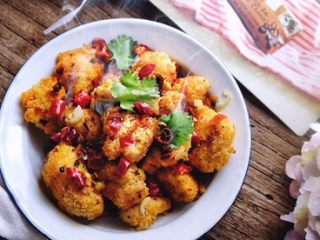 12、快手免炸的 酥脆辣子鸡,趁热装盘，开吃！