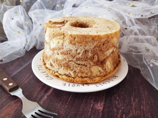 13、摩卡大理石纹戚风,等完全凉透了再脱模