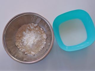 2、巧克力味华芙饼～简单又好吃，爱了爱了！,低筋面粉、纯牛奶