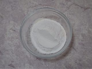 3、巧克力味华芙饼～简单又好吃，爱了爱了！,低筋面粉提前过筛（也可不过）