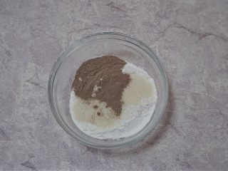 5、巧克力味华芙饼～简单又好吃，爱了爱了！,继续加入可可粉、白砂糖