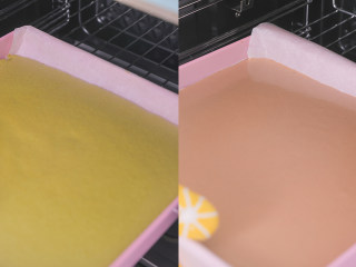 14、3款像云朵般柔软的瑞士卷，每一口都让人沦陷！,拌匀的蛋糕糊分别倒入铺好油纸的烤盘中，送入预热好的烤箱，150度烤20分钟，烤好后取出放置一旁晾凉备用