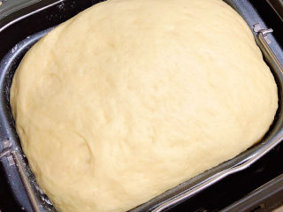 9、山药小饼,面发好了。