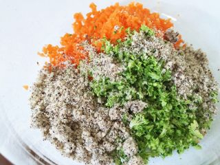 3、蔬菜核桃彩虹饼—吃法百变彩虹饼,加入核桃碎