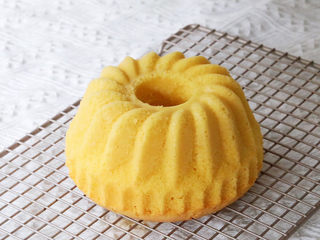 13、咕咕霍夫海绵蛋糕,凉透后再脱模