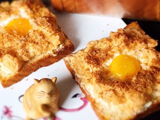 26、快速早餐吐司片-鸡蛋味,趁热吃香脆可口。