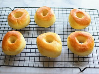 10、甜甜圈,晾凉