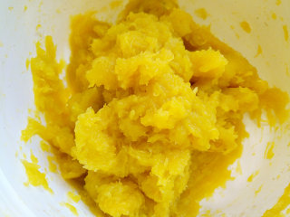 2、 红薯小面包,捣烂